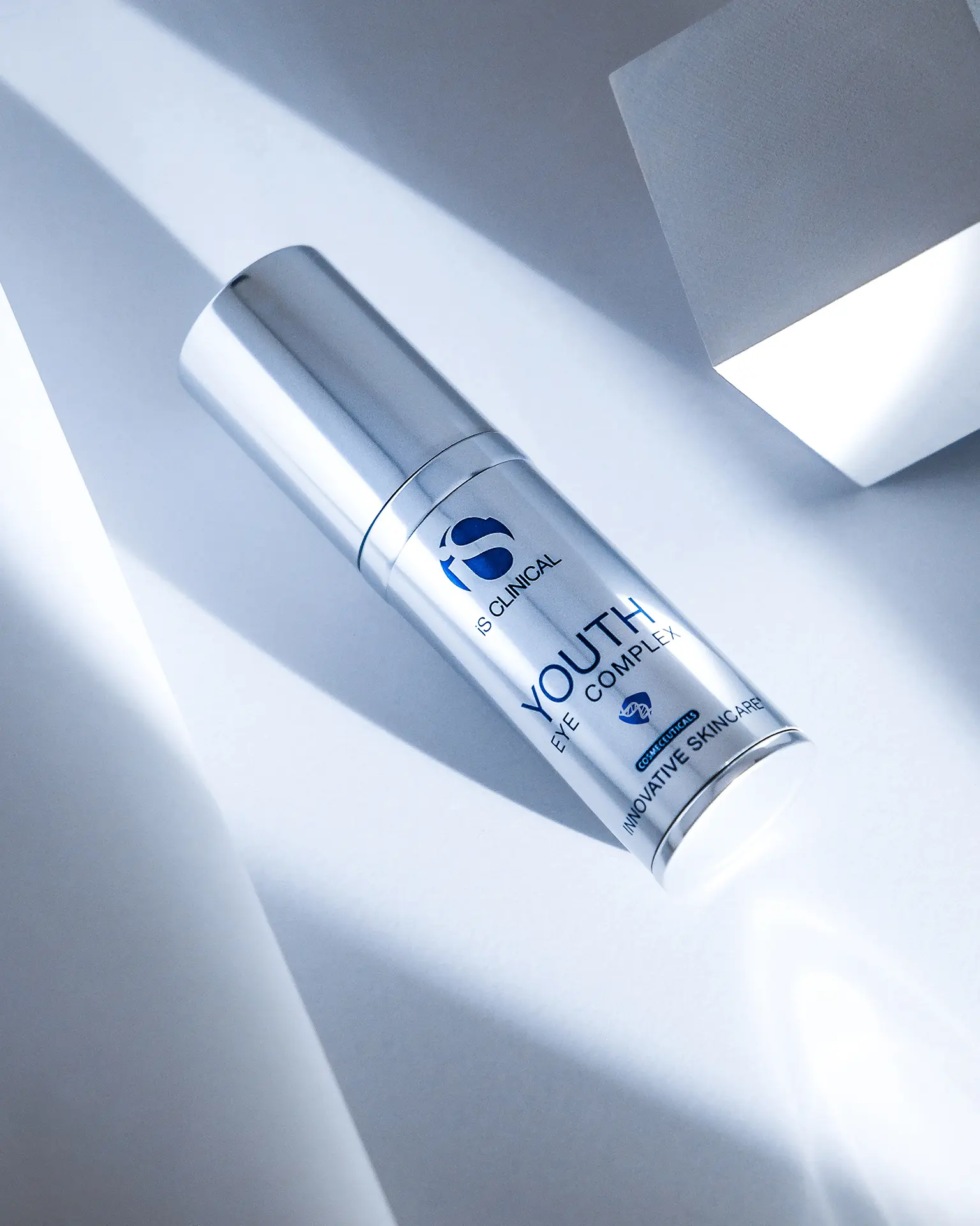 Многофункциональные средства для ухода за зоной вокруг глаз от iS Clinical - Youth Eye Complex