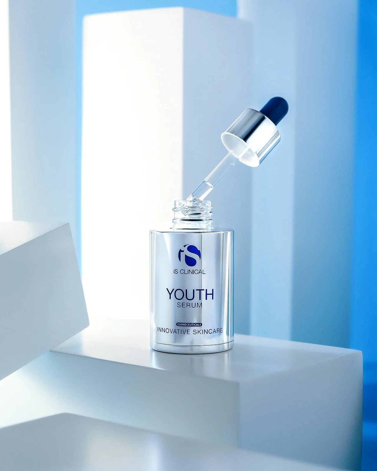 10 сывороток iS Clinical для разных проблем кожи - Youth Serum
