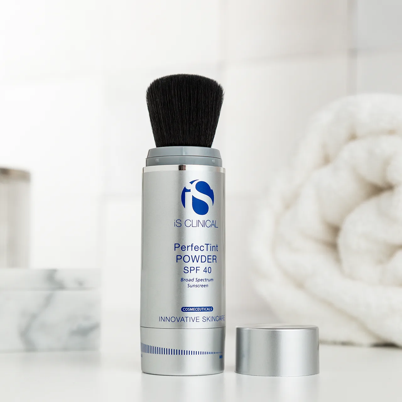 Рекомендуемая бьюти-рутина после физической активности с PerfecTint Powder SPF 40
