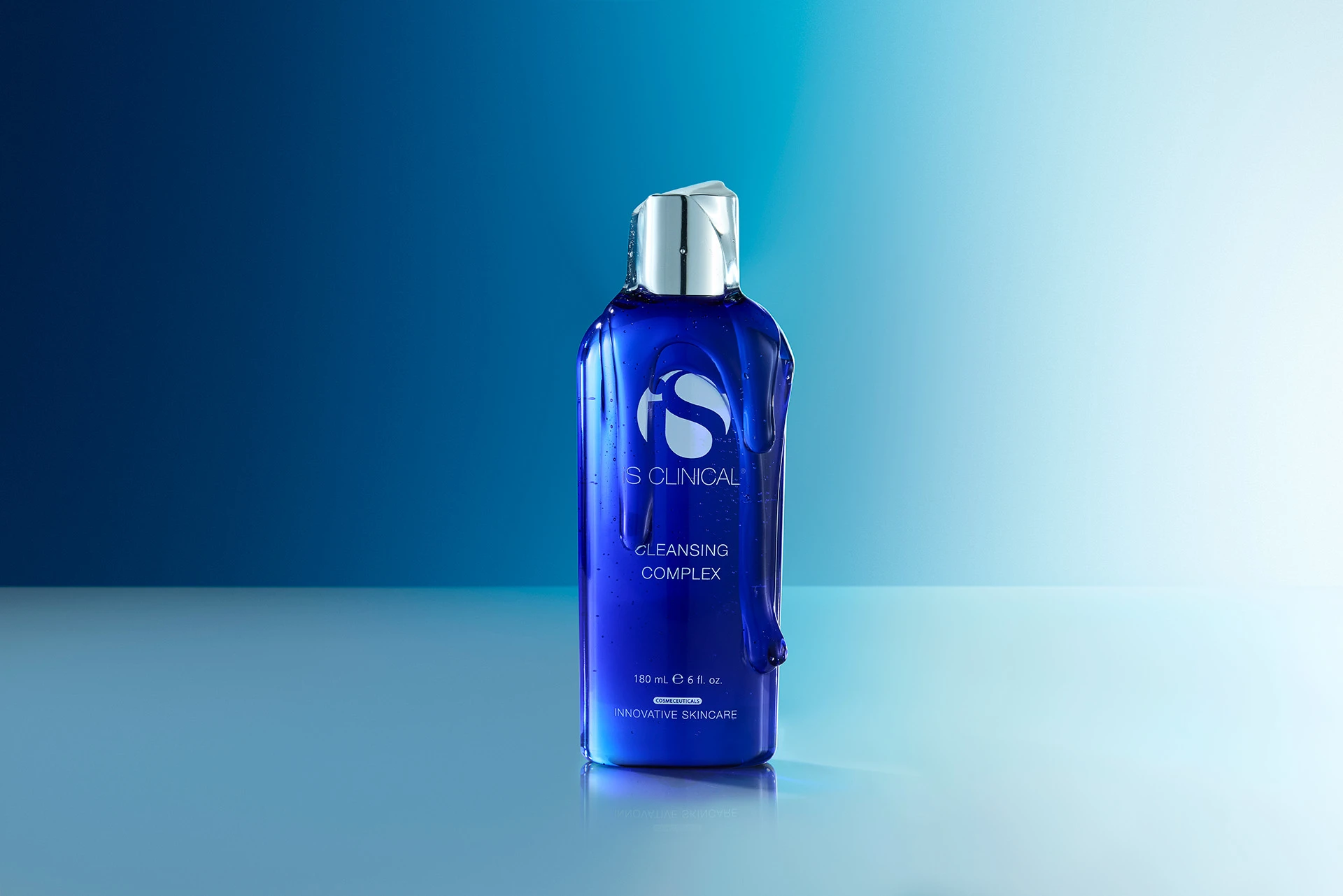 Средства для очищения iS Clinical подходят для всех типов кожи - Cleansing Complex