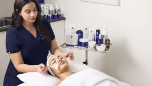 Пенная энзимная процедура iS Clinical для лица